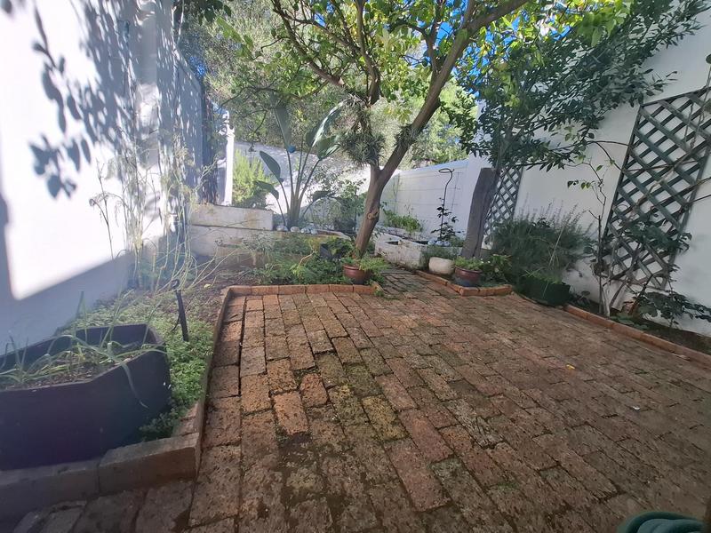 4 Bedroom Property for Sale in Paradyskloof Western Cape